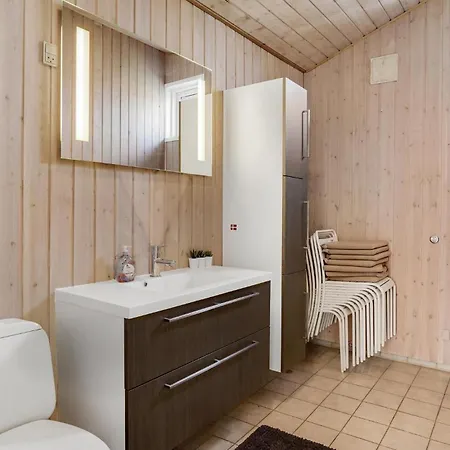 別荘 Lovely In Hvide Sande With Sauna Havrvig