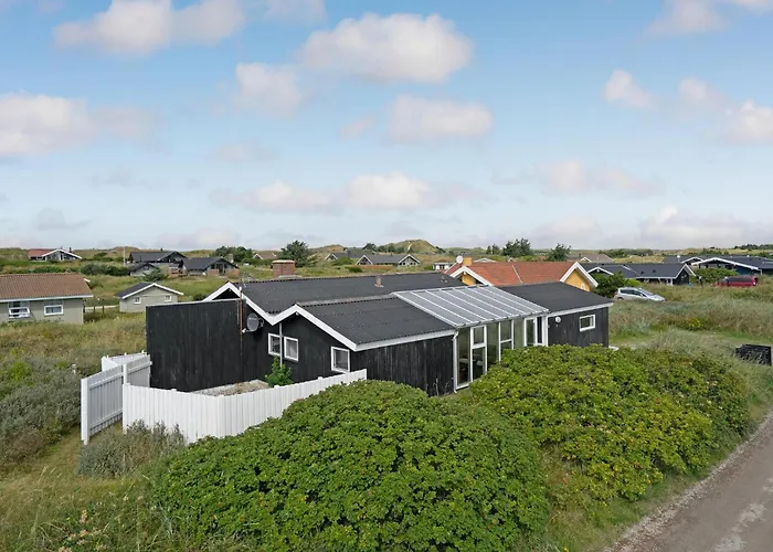 Baunebjergvej Sande V H Holiday home *