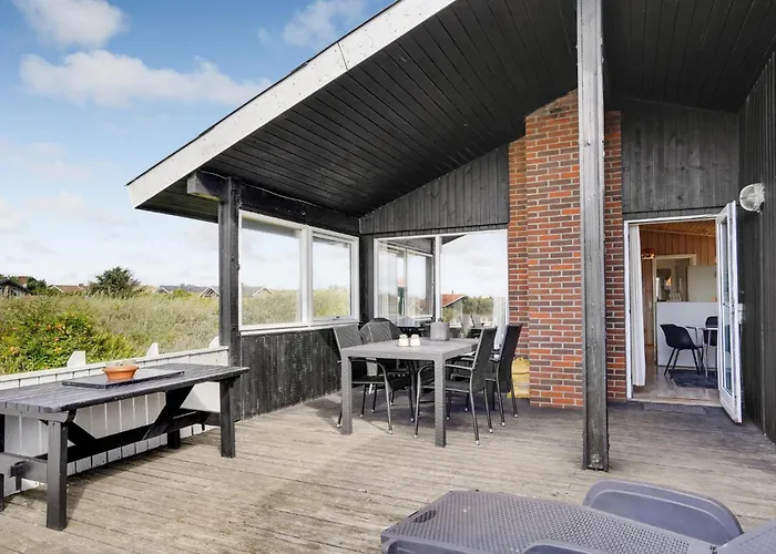 Baunebjergvej Sande V H Holiday home